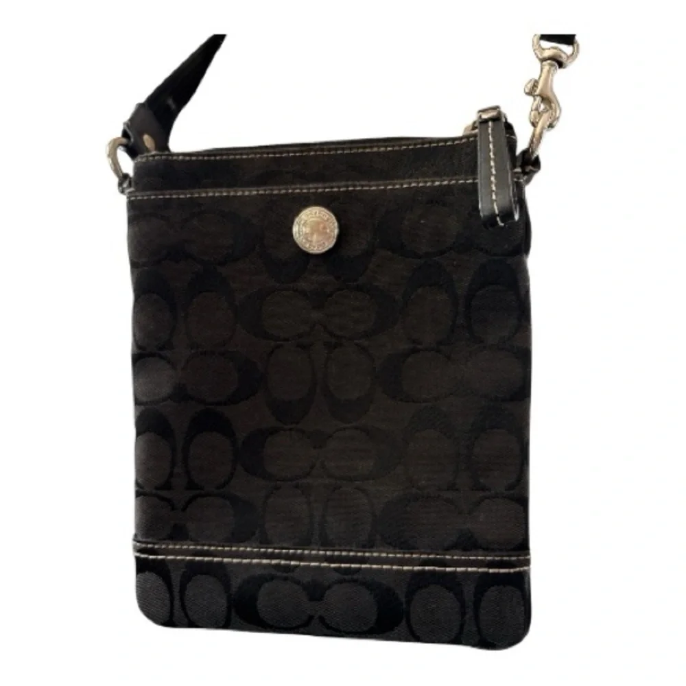 COACH vintage crossbody bag, jacquard black, adjustable strap, zipper top. - Picture 5 of 9